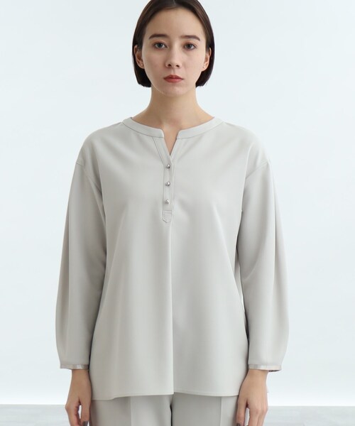 INDIVI(インディヴィ)の「◆【イージーケア/SETUP可能】Aラインプルオーバーブラウス(シャツ/ブラウス・レディース・ネイビー/アイボリー系5/ブラック・34/12/05/38/13/15 /03/17)」の5枚目の写真