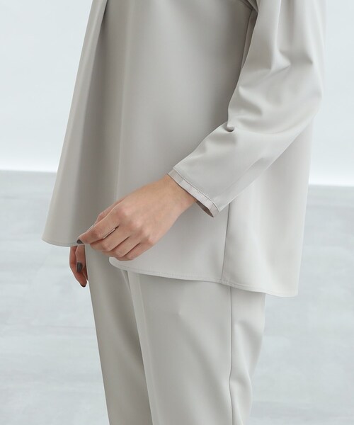 INDIVI(インディヴィ)の「◆【イージーケア/SETUP可能】Aラインプルオーバーブラウス(シャツ/ブラウス・レディース・ネイビー/アイボリー系5/ブラック・34/12/05/38/13/15 /03/17)」の9枚目の写真