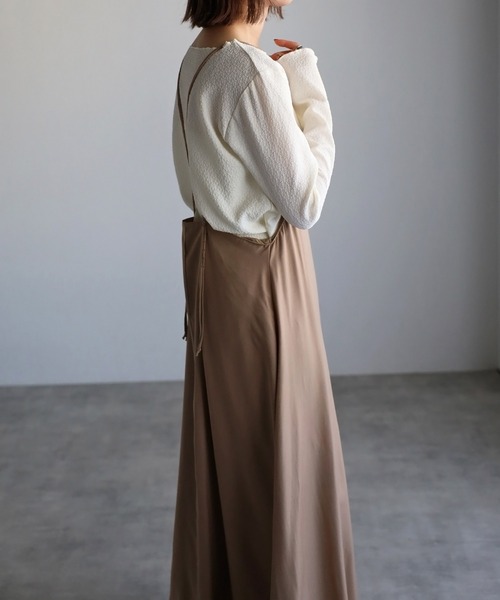 r.(アールドット)の「バッククロスキャミワンピース(ジャンパースカート・レディース・ブルー/アイボリー/ブラック/ベージュ/ライトグレー・FREE)」の15枚目の写真