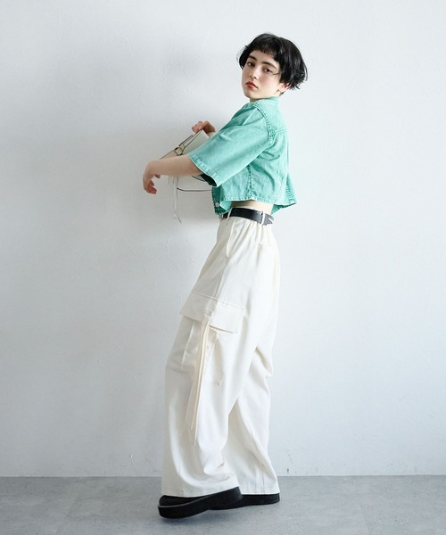 PAGEBOY(ページボーイ)の「ライトオンスデニムショートシャツ(シャツ/ブラウス・レディース・ブラック/ライトブルー/グリーン・FREE)」の12枚目の写真