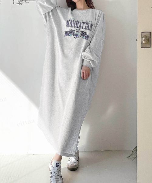 Dalfwin（ダールフィン）の「MANHATTANカレッジロゴプリントワンピースロング（ワンピース・レディース・グレー/ネイビー/グレー系その他・FREE）」の12枚目の写真