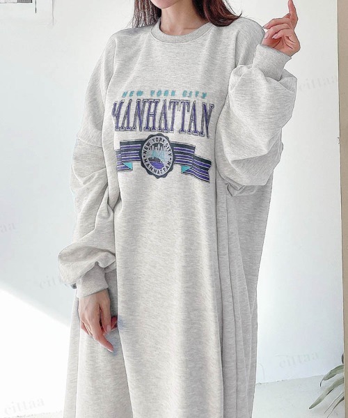 Dalfwin（ダールフィン）の「MANHATTANカレッジロゴプリントワンピースロング（ワンピース・レディース・グレー/ネイビー/グレー系その他・FREE）」の16枚目の写真