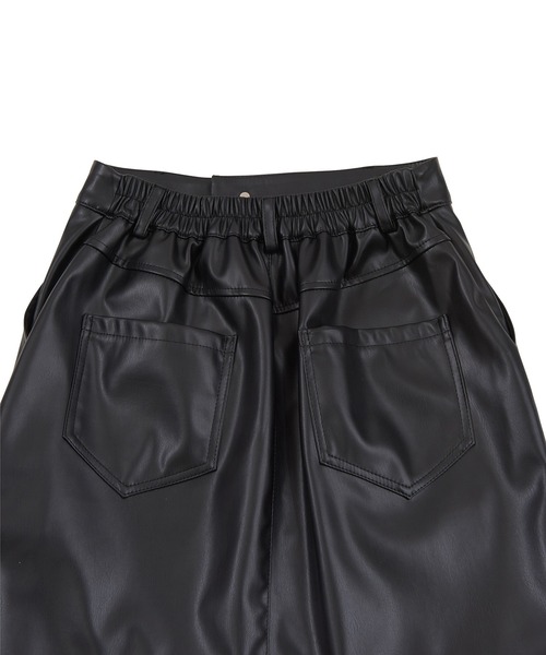 PUNYUS（プニュズ）の「合皮ミニスカート（スカート・レディース・ダークベージュ/オフホワイト/ブラック・1/2/3/4）」の9枚目の写真