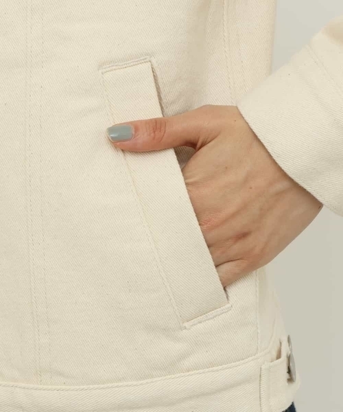 a.v.v（アーヴェヴェ）の「ノーカラーGジャン（デニムジャケット・レディース・ネイビー/アイボリー・40/36/38/34/42）」の22枚目の写真