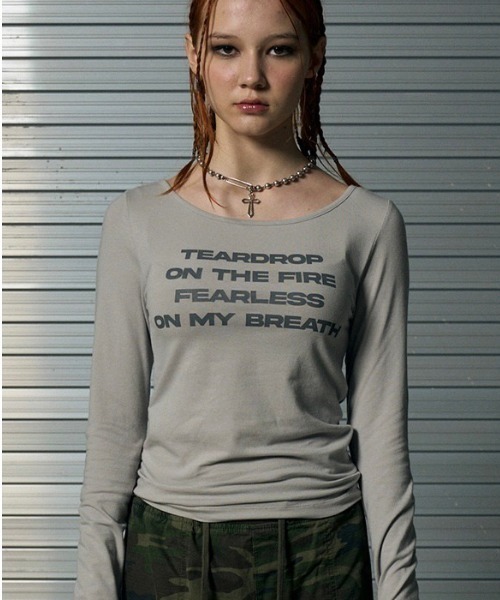 runningHIGH(ランニングハイ)の「【runningHIGH】 LETTERING SLIM L/S TEE / 【ランニングハイ】レタリングロゴプリント長袖Tシャツ(Tシャツ/カットソー・レディース・ブラック/ホワイト/グレー/チャコールグレー/ブラウン/ライトパープル・ONE SIZE)」の8枚目の写真