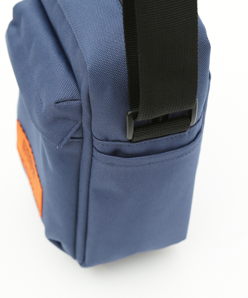 UNIVERSAL OVERALL（ユニバーサルオーバーオール）の「【UNIVERSAL OVERALL / ユニバーサル オーバーオール】スクエア ミニショルダー（ショルダーバッグ・メンズ・チャコールグレー/ブラック/ブルー/エンジ・フリー）」の5枚目の写真