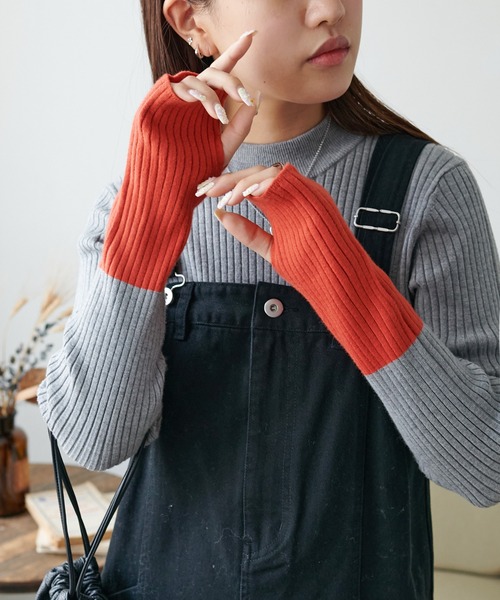 DISCOAT（ディスコート）の「モチモチリブ袖配色ハイネック《WEB限定カラーあり》（ニット/セーター・レディース・ブルー/グレー/ブラック/アイボリー/ブラウン/ピンク/ホワイト系その他/ネイビー/ピンク系その他/ホワイト系その他2/ホワイト系その他3/ブラック系その他2/ブラウン系その他/グレー系その他/ベージュ・FREE）」の8枚目の写真