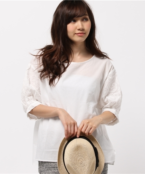 DISCOAT（ディスコート）の「【Discoat】袖ペイズリー刺繍ブラウス（シャツ/ブラウス・レディース・オフホワイト/アイボリー/ネイビー・LARGE/MEDIUM）」の9枚目の写真