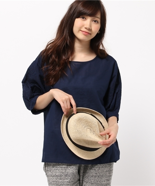 DISCOAT（ディスコート）の「【Discoat】袖ペイズリー刺繍ブラウス（シャツ/ブラウス・レディース・オフホワイト/アイボリー/ネイビー・LARGE/MEDIUM）」の3枚目の写真