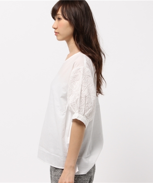 DISCOAT（ディスコート）の「【Discoat】袖ペイズリー刺繍ブラウス（シャツ/ブラウス・レディース・オフホワイト/アイボリー/ネイビー・LARGE/MEDIUM）」の5枚目の写真