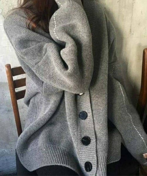 Miniministore(ミニミニストア)の「ステッチラインオーバーサイズカーディガン(カーディガン/ボレロ・レディース・グレー/ブラック/アイボリー/レッド/ベージュ・FREE)」の11枚目の写真