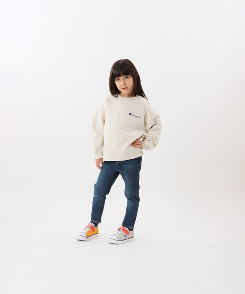 Champion(チャンピオン)の「【Champion/チャンピオン】キッズ ベーシック クルーネックスウェットシャツ(スウェット・キッズ・ブラック/バーガンディー/ネイビー/オートミール/ダークグリーン/グレー/オリーブ/ブラウン・140/100/160/120/110/150/130)」の5枚目の写真