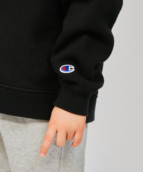 Champion(チャンピオン)の「【Champion/チャンピオン】キッズ ベーシック クルーネックスウェットシャツ(スウェット・キッズ・ブラック/バーガンディー/ネイビー/オートミール/ダークグリーン/グレー/オリーブ/ブラウン・140/100/160/120/110/150/130)」の10枚目の写真