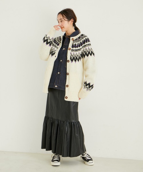 le cercle ADAM ET ROPE'(ルセルクルアダムエロペ)の「エコレザーペプラムティアードスカート(スカート・レディース・ベージュ系その他/ブラック・S/M)」の16枚目の写真
