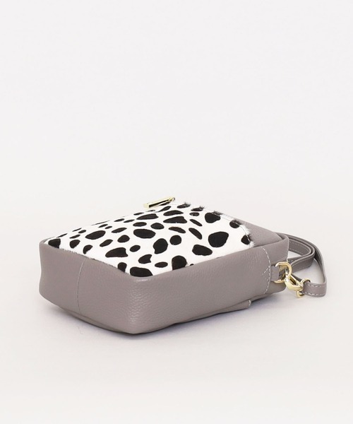 COOCO（クーコ）の「アニマル柄ホースヘア×シュリンクレザー縦型ショルダーバッグ（ショルダーバッグ・レディース・レオパード/ゼブラ/その他8/その他5・9）」の8枚目の写真