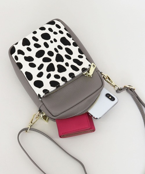 COOCO（クーコ）の「アニマル柄ホースヘア×シュリンクレザー縦型ショルダーバッグ（ショルダーバッグ・レディース・レオパード/ゼブラ/その他8/その他5・9）」の20枚目の写真