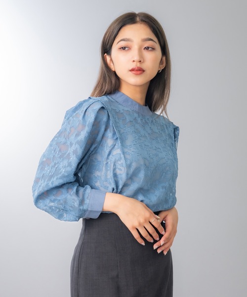 United store(ユナイテッドストア)の「ショルダータックジャガードブラウス(シャツ/ブラウス・レディース・ブラック/アイボリー/ブルー・FREE)」の18枚目の写真