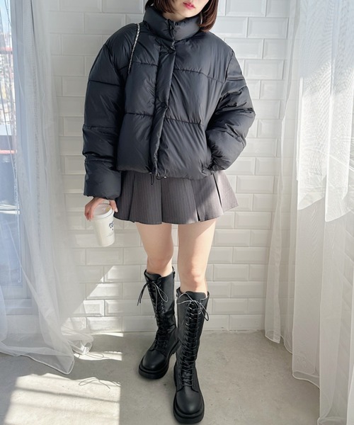 Loueme(ルエム)の「ドローコードクロップドパデッドジャケット(ダウンジャケット/コート・レディース・ライトブルー/ブラック/モカ/ピンク/アイボリー・FREE)」の13枚目の写真