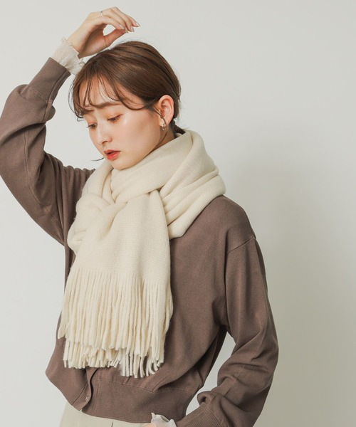 SENSE OF PLACE by URBAN RESEARCH(センスオブプレイスバイアーバンリサーチ)の「『ユニセックス』ニットフリンジストール(マフラー・レディース・アイボリー/ブラック/チャコールグレー/ブルー・ONE)」の11枚目の写真