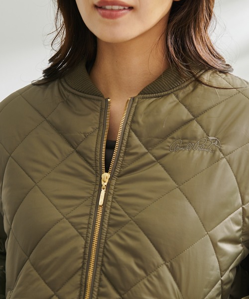 Arnold Palmer(アーノルドパーマー)の「キルティング ギャザーヘム ミリタリージャケット(ミリタリージャケット・レディース・アイボリー/ブラック/カーキ・M/S/L)」の4枚目の写真