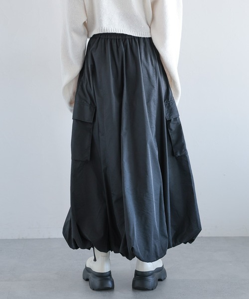 PAGEBOY（ページボーイ）の「バルーンカーゴスカート（スカート・レディース・オフホワイト/ブラック・FREE）」の4枚目の写真