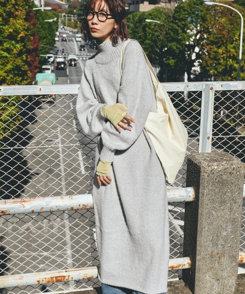 Auntie Rosa Holiday（アンティローザホリデー）の「ローゲージタートルニットワンピース（ワンピース・レディース・ブラック/グレー・FREE）」の8枚目の写真