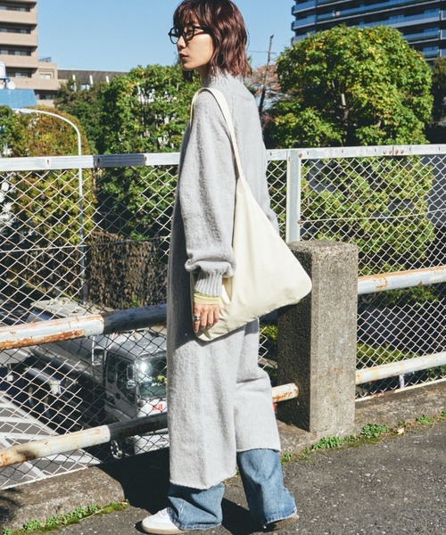 Auntie Rosa Holiday（アンティローザホリデー）の「ローゲージタートルニットワンピース（ワンピース・レディース・ブラック/グレー・FREE）」の7枚目の写真