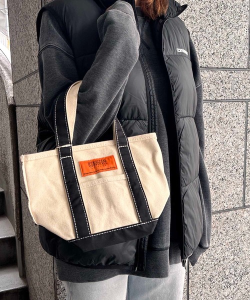 UNIVERSAL OVERALL(ユニバーサルオーバーオール)の「UNIVERSAL OVERALL / UO TOTE BAG(S) / UVO-150(トートバッグ・レディース・グレー/ブラウン/パープル/ベージュ/ネイビー/ブラック・ONESIZE)」の3枚目の写真