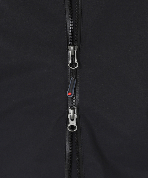 Tilak（ティラック）の「【TILAK / ティラック】別注 Raptor Jacket GORE-TEX (R) PRO（マウンテンパーカー・メンズ・ブラック・SMALL/MEDIUM/LARGE/X-LARGE）」の21枚目の写真