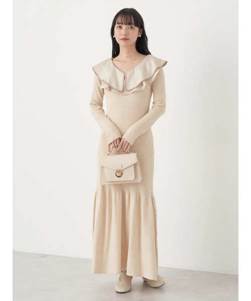 earth music&ecology（アースミュージックアンドエコロジー）の「パイピングフレアカラーニットワンピース（ワンピース・レディース・アイボリー/ブラック/グレイッシュブルー・FREE）」の4枚目の写真