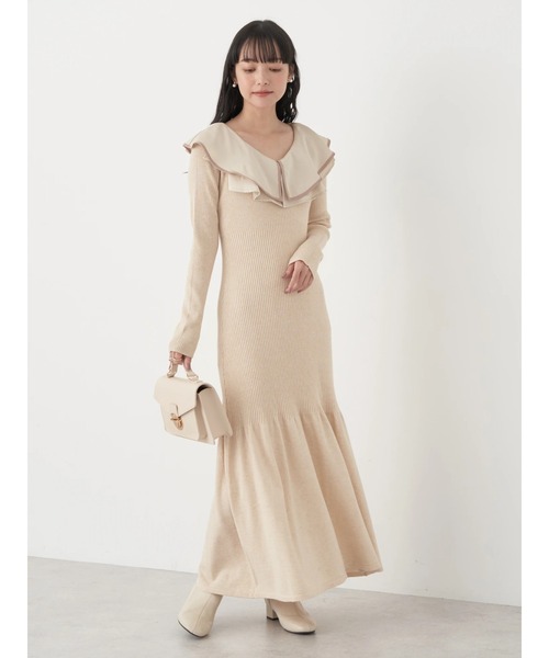 earth music&ecology（アースミュージックアンドエコロジー）の「パイピングフレアカラーニットワンピース（ワンピース・レディース・アイボリー/ブラック/グレイッシュブルー・FREE）」の5枚目の写真