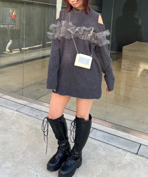 nemne store(ネンネストア)の「《Delfy》肩空きチュールニット(ニット/セーター・レディース・グレー/アイボリー・フリー)」の16枚目の写真