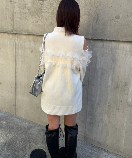 nemne store(ネンネストア)の「《Delfy》肩空きチュールニット(ニット/セーター・レディース・グレー/アイボリー・フリー)」の14枚目の写真