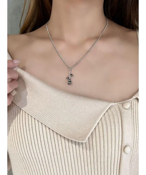 EATME(イートミー)の「ローズダブルチェーンネックレス(ネックレス・レディース・シルバー・FREE)」の11枚目の写真