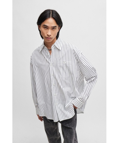 HUGO（ヒューゴ）の「オーバーサイズフィット ストライプ コットンポプリン シャツ（シャツ/ブラウス・メンズ・ホワイト・XL/S/M/L/XXL）」の7枚目の写真