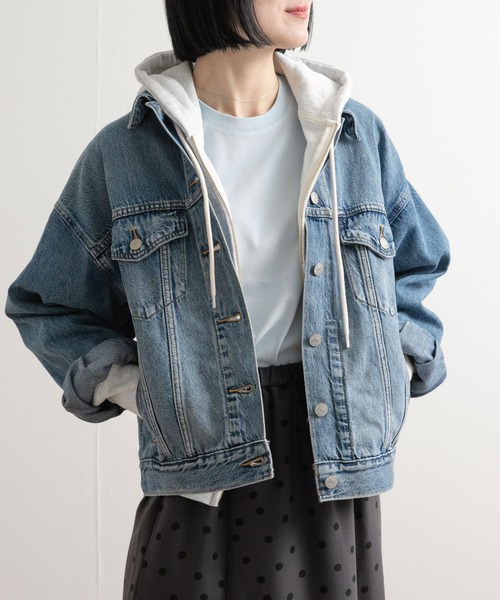 Lee(リー)の「Levi's TRUCKER JACKET(デニムジャケット・レディース・ブラック/インディゴブルー・SMALL)」の2枚目の写真