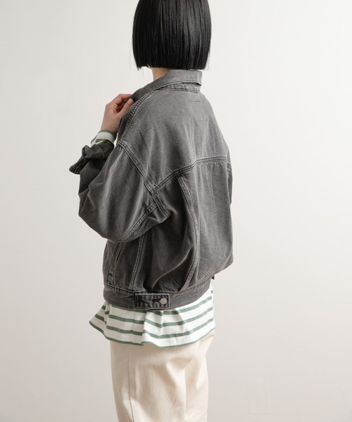 Lee(リー)の「Levi's TRUCKER JACKET(デニムジャケット・レディース・ブラック/インディゴブルー・SMALL)」の5枚目の写真