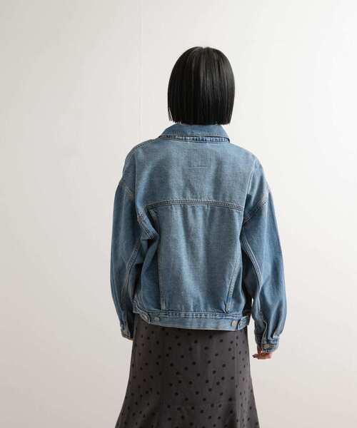 Lee(リー)の「Levi's TRUCKER JACKET(デニムジャケット・レディース・ブラック/インディゴブルー・SMALL)」の18枚目の写真