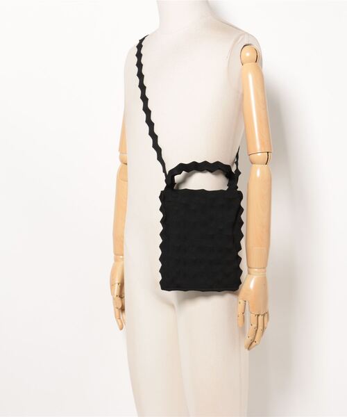 Plantation（プランテーション）の「凸凹サック/ミニバッグ / (O)（ショルダーバッグ・レディース・ブルー/ピンク/ライトグリーン/ブラック/ホワイト・FREE）」の8枚目の写真