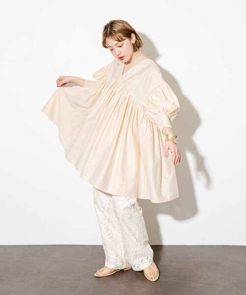 KBF（ケイビーエフ）の「メッシュフラットシューズ（その他シューズ・レディース・レッド/ベージュ・38/37）」の7枚目の写真