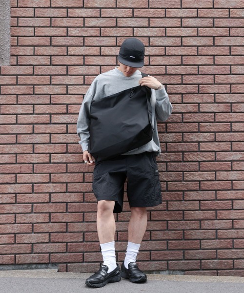 【美品】meltum メルタム　NYLON MESSENGER BAG NYLON MESSENGER BAG meltum メルタム