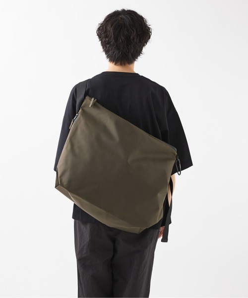 NYLON MESSENGER BAG / ナイロンメッセンジャーバッグ
