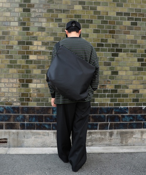 未使用 meltum ナイロンメッセンジャーバッグ グレー meltum - 【残り一点】Nylon Messenger Bag | ACRMTSM ONLINE STORE
