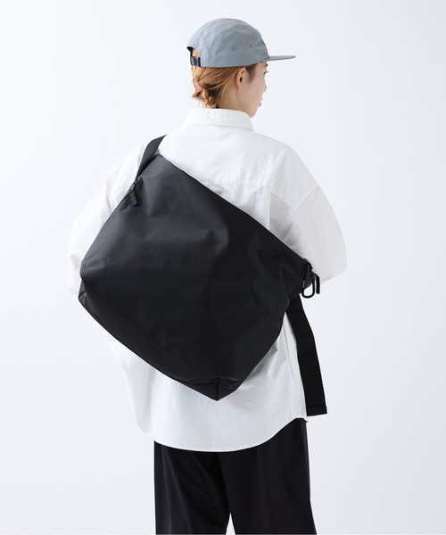 NYLON MESSENGER BAG / ナイロンメッセンジャーバッグ（メッセンジャー