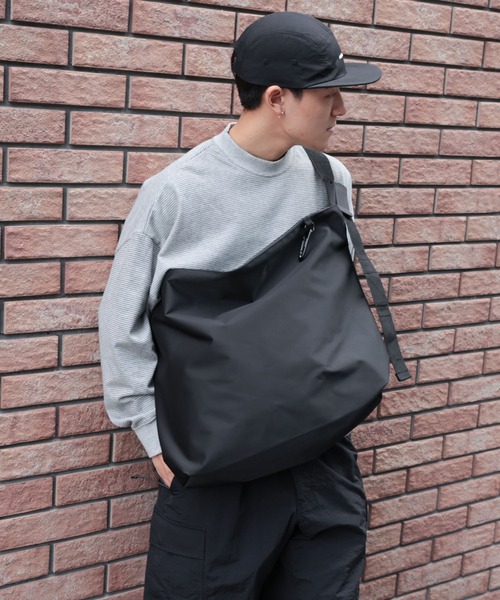 【ZOZO限定カラー】メルタム　ナイロンメッセンジャーバッグ ZOZO限定カラー】メルタム ナイロンメッセンジャーバッグ meltum