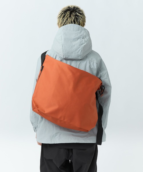 NYLON MESSENGER BAG(メッセンジャーバッグ)|meltum(メルタム)の NYLON MESSENGER BAG(メッセンジャーバッグ)|meltum(メルタム)の