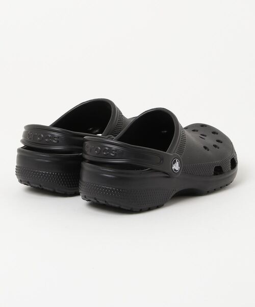 crocs（クロックス）の「CROCS/クロックス キッズ クロックス KIDS CLASSIC CLOG 206991-001（サンダル・キッズ・ブラック・21.0cm/18.5cm/19.5cm/20.0cm/18.0cm）」の2枚目の写真