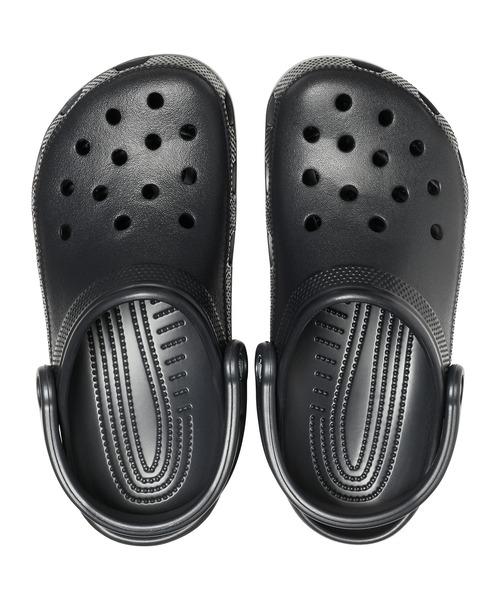 crocs(クロックス)の「CROCS クロックス KIDS CLASSIC CLOG キッズ クラシック クロッグ 206991001(サンダル・キッズ・ブラック・21.0cm/18.5cm/19.5cm/20.0cm/18.0cm/19.0cm)」の4枚目の写真