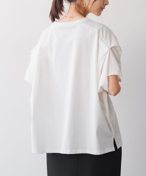 and it_(アンドイット)の「汗染み防止タックスリーブカットソー(Tシャツ/カットソー・レディース・ローズ/チャコール/オフホワイト/ブルー/チャコールグレー/グレー・FREE)」の8枚目の写真
