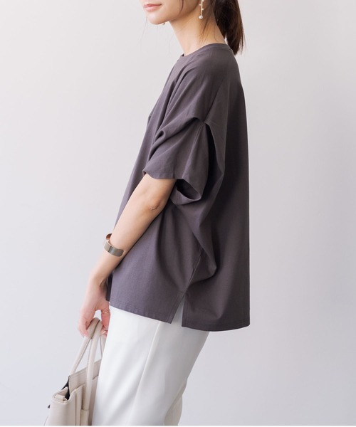 and it_(アンドイット)の「汗染み防止タックスリーブカットソー(Tシャツ/カットソー・レディース・ローズ/チャコール/オフホワイト/ブルー/チャコールグレー/グレー・FREE)」の11枚目の写真